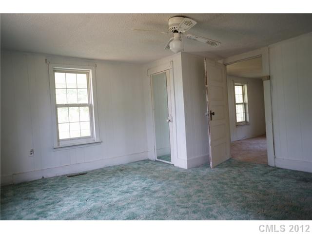 445 Rabbit Hwy, Harmony, NC 28634 photo 10