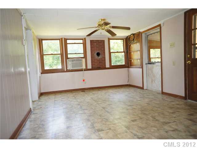 445 Rabbit Hwy, Harmony, NC 28634 photo 6