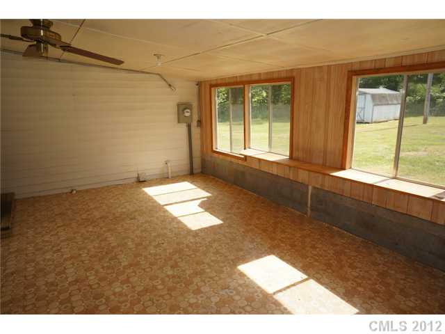 445 Rabbit Hwy, Harmony, NC 28634 photo 4