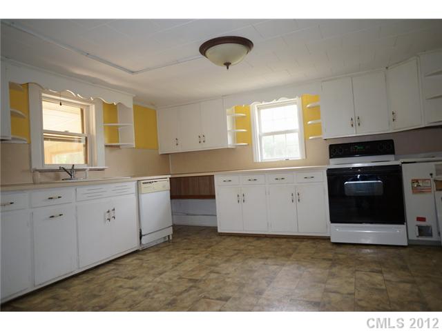 445 Rabbit Hwy, Harmony, NC 28634 photo 5