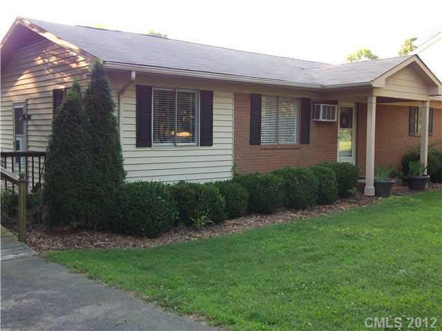 20225 Biscayne Dr, Cornelius, NC 28031 photo 1