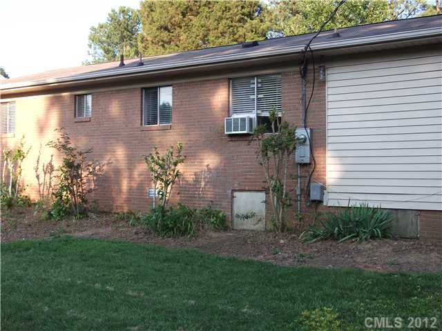 20225 Biscayne Dr, Cornelius, NC 28031 photo 2