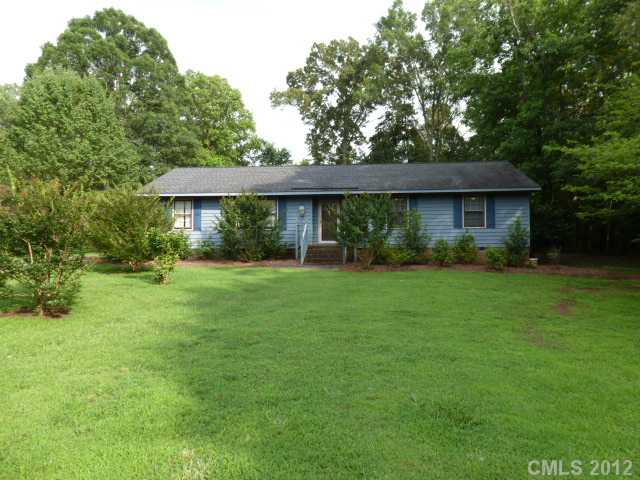 557 Freemont Dr, Lancaster, SC 29720 photo 2