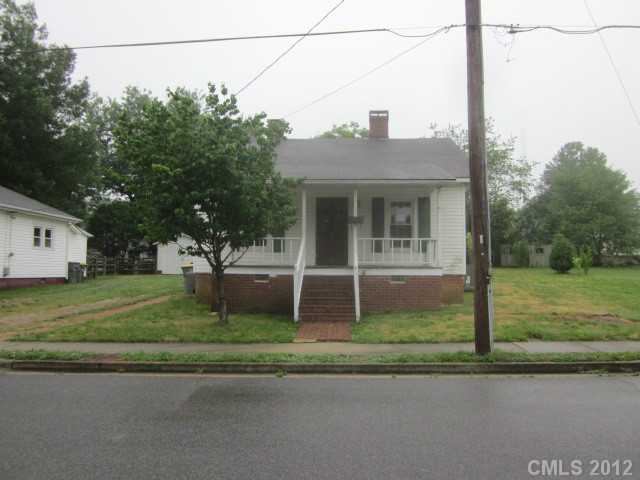 304 E 11th St, Kannapolis, NC 28083 photo 1