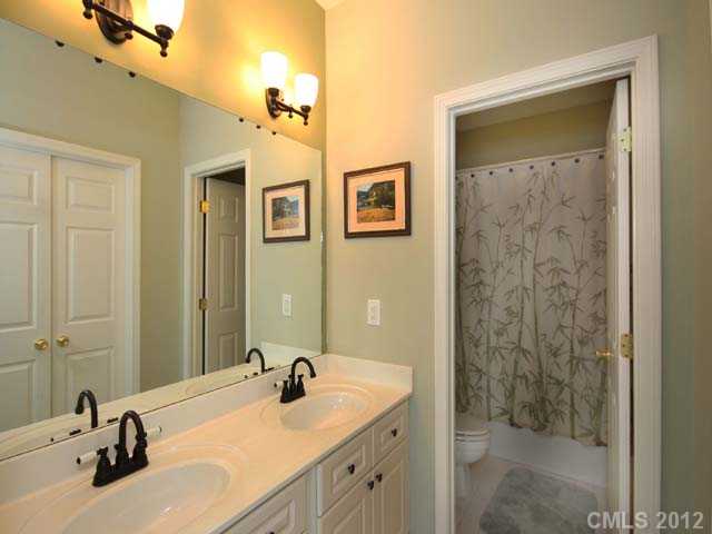 930 Jetton 25 St #25, Davidson, NC 28036 photo 9