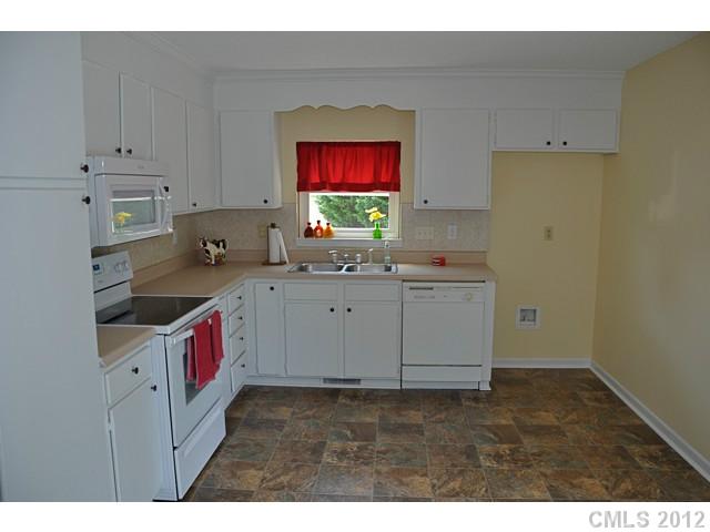 622 Gladedale Ln, Monroe, NC 28110 photo 4