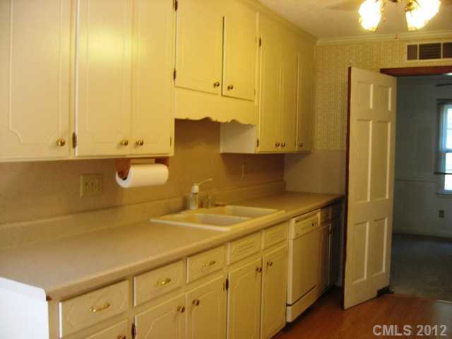 2059 Strafford Dr, Lancaster, SC 29720 photo 4
