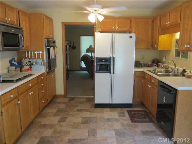 16126 Silver Rd # B, Oakboro, NC 28129 photo 4