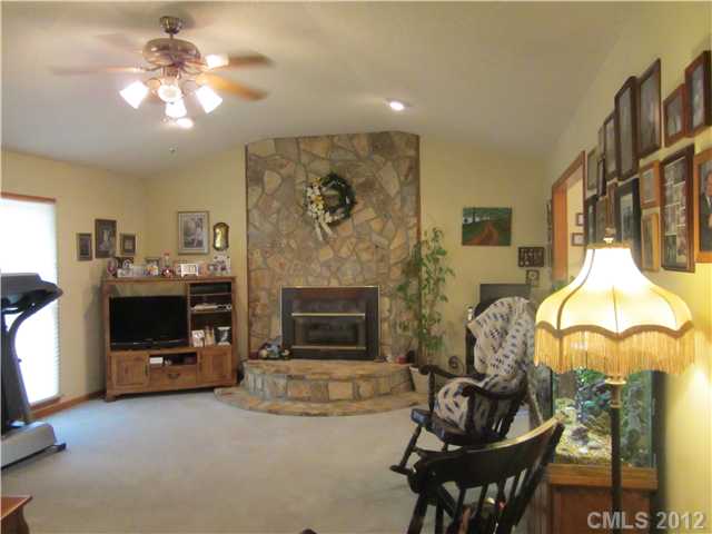 16126 Silver Rd # B, Oakboro, NC 28129 photo 5