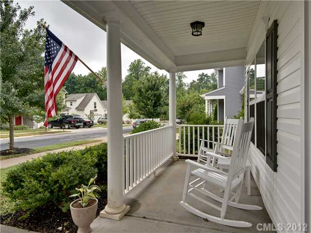 19121 Celestine Ln, Cornelius, NC 28031 photo 2