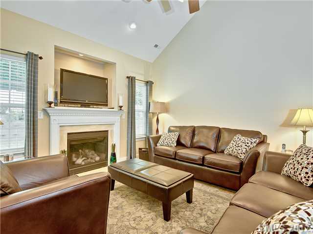 19121 Celestine Ln, Cornelius, NC 28031 photo 9