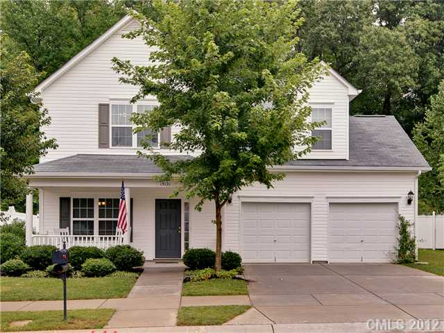 19121 Celestine Ln, Cornelius, NC 28031 photo 1