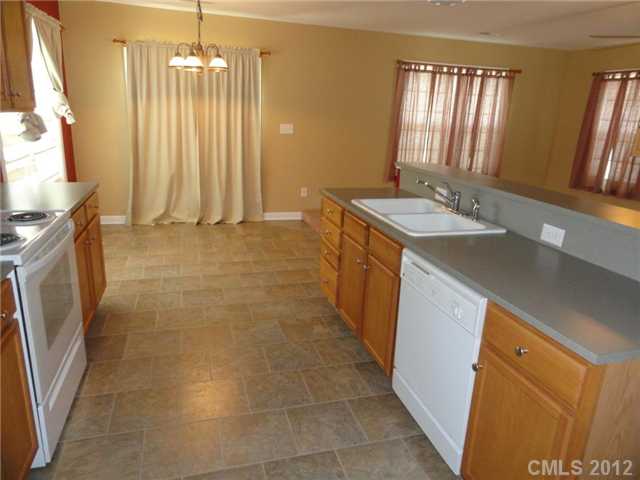 1429 Winthrop Ln, Monroe, NC 28110 photo 6
