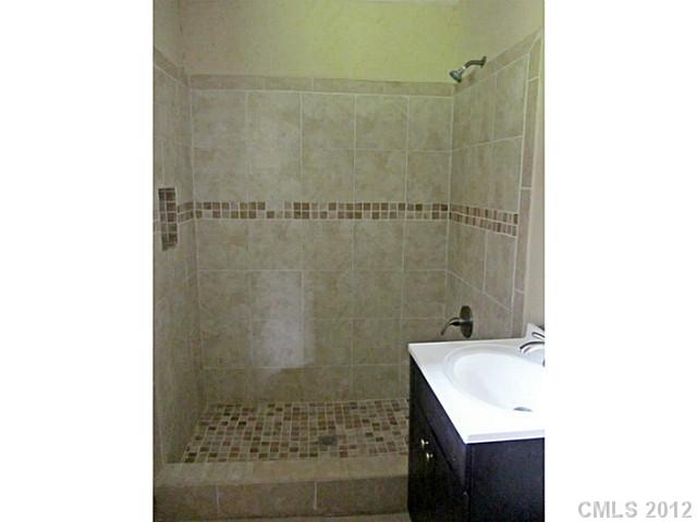 6051 Windjammer Dr, Tega Cay, SC 29708 photo 3