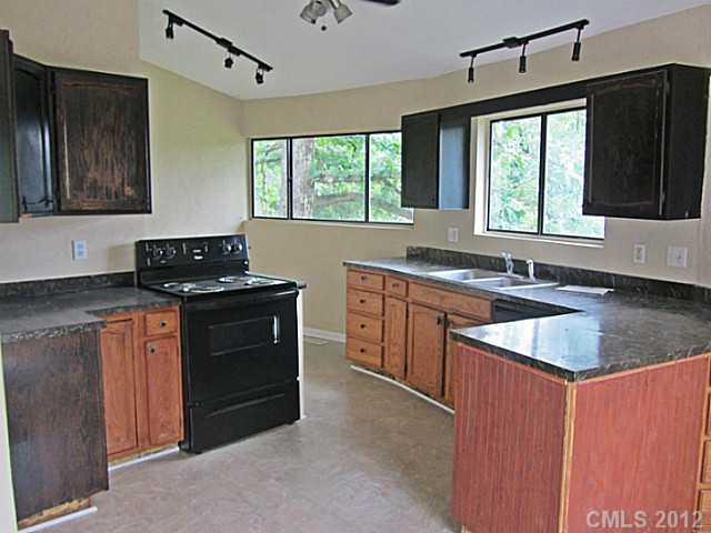 6051 Windjammer Dr, Tega Cay, SC 29708 photo 6
