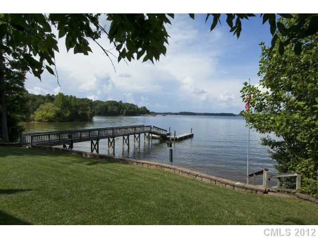 8281 Paytons Pointe Ln, Denver, NC 28037 photo 2