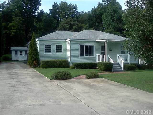 321 E 19th St, Kannapolis, NC 28083 photo 1