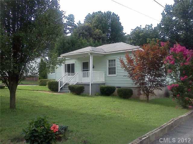 321 E 19th St, Kannapolis, NC 28083 photo 2