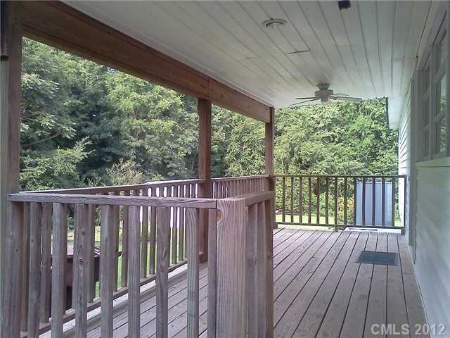 321 E 19th St, Kannapolis, NC 28083 photo 3