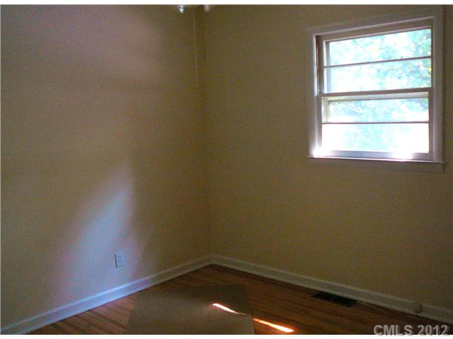 448 E John St, Matthews, NC 28105 photo 3