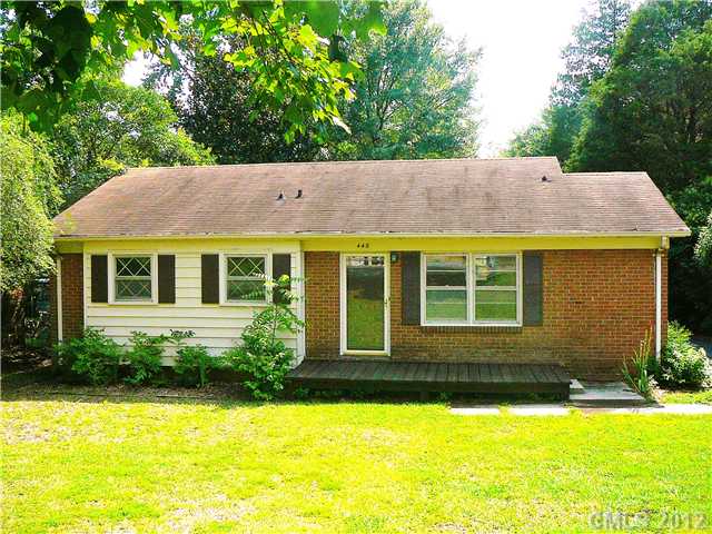 448 E John St, Matthews, NC 28105 photo 1