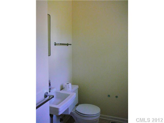 448 E John St, Matthews, NC 28105 photo 5