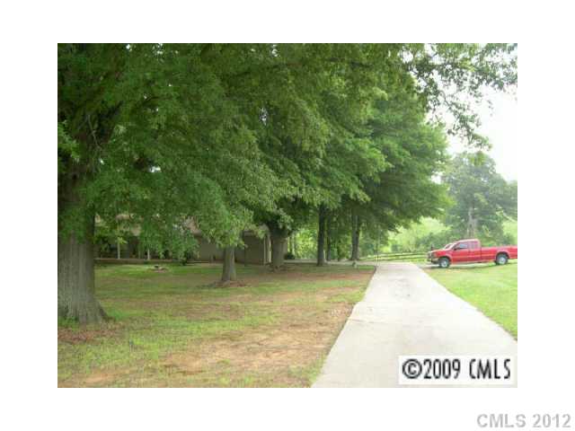 8593 Smith Rd, Stanfield, NC 28163 photo 2