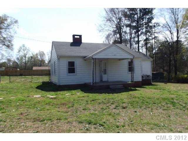 1122 Old Thompson Ave, Lancaster, SC 29720 photo 1