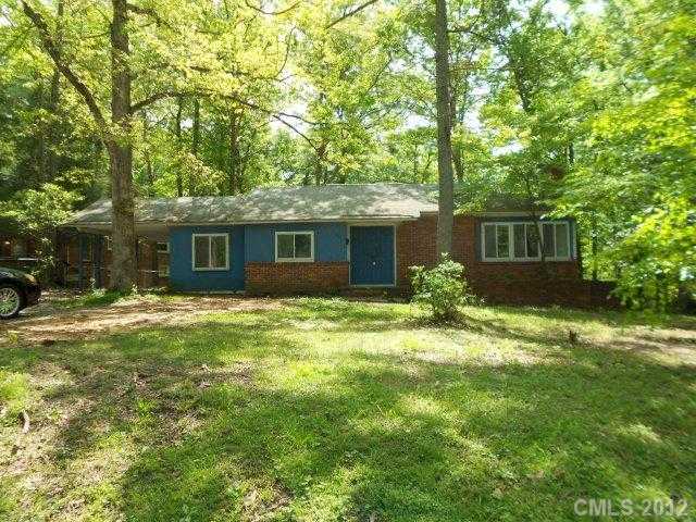 803 Crescent Dr, Lancaster, SC 29720 photo 1