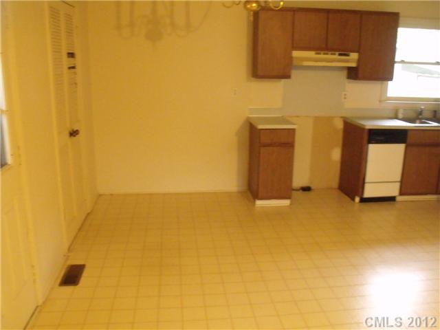 3308 Wolfe Rd, Monroe, NC 28110 photo 4
