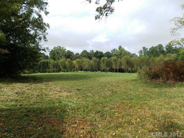 370 Dutchman Rd, Harmony, NC 28634 photo 4