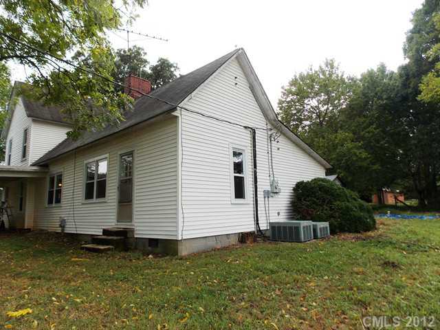 370 Dutchman Rd, Harmony, NC 28634 photo 3