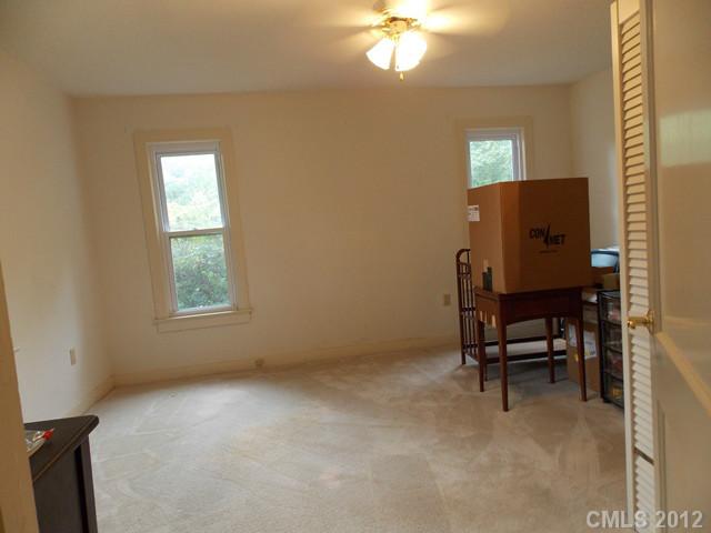 370 Dutchman Rd, Harmony, NC 28634 photo 9