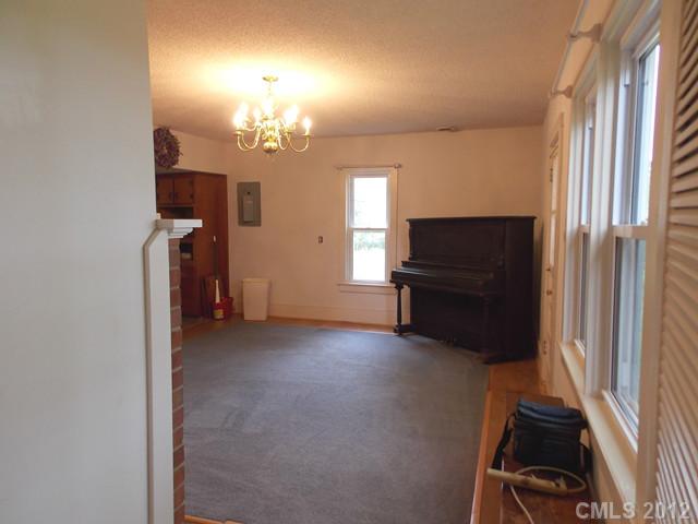 370 Dutchman Rd, Harmony, NC 28634 photo 8