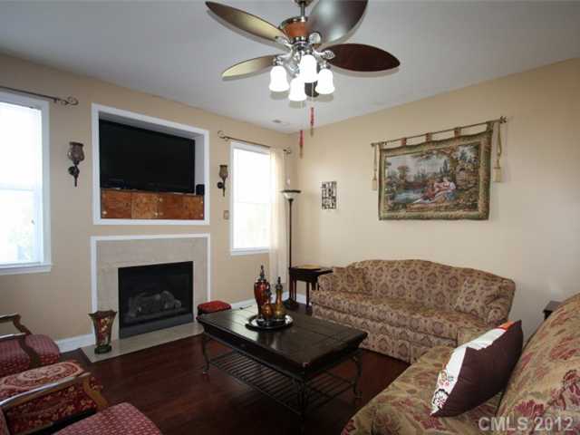 15521 Crossing Gate Dr, Cornelius, NC 28031 photo 2