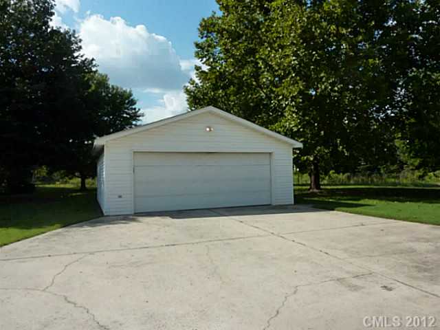 1811 Timber Lane Dr, Monroe, NC 28110 photo 4