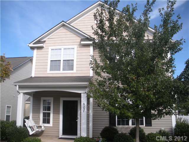9237 Glenashley Dr, Cornelius, NC 28031 photo 1