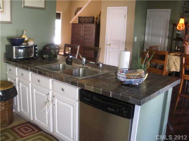 9237 Glenashley Dr, Cornelius, NC 28031 photo 3
