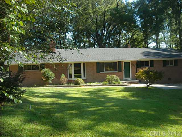 2333 Continental Dr, Lancaster, SC 29720 photo 1