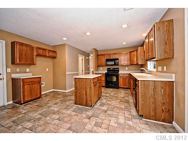 114 Kinderston Dr, Davidson, NC 28036 photo 6