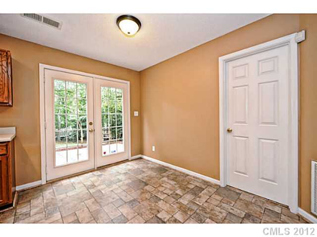 114 Kinderston Dr, Davidson, NC 28036 photo 8