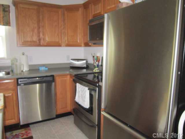 114 Rabbit Hwy, Harmony, NC 28634 photo 5