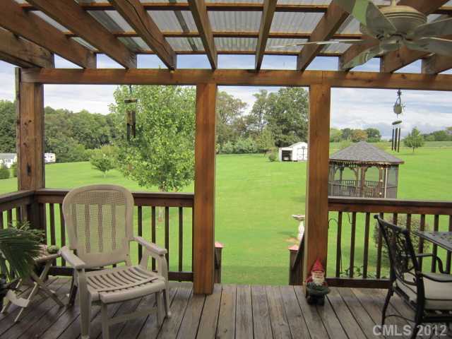 114 Rabbit Hwy, Harmony, NC 28634 photo 9