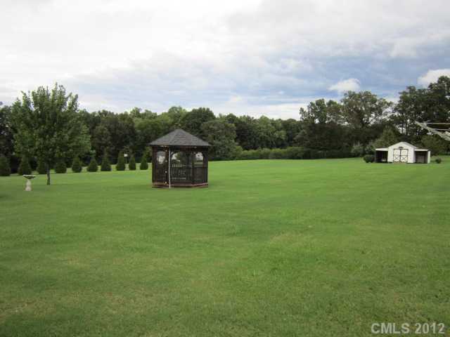 114 Rabbit Hwy, Harmony, NC 28634 photo 16