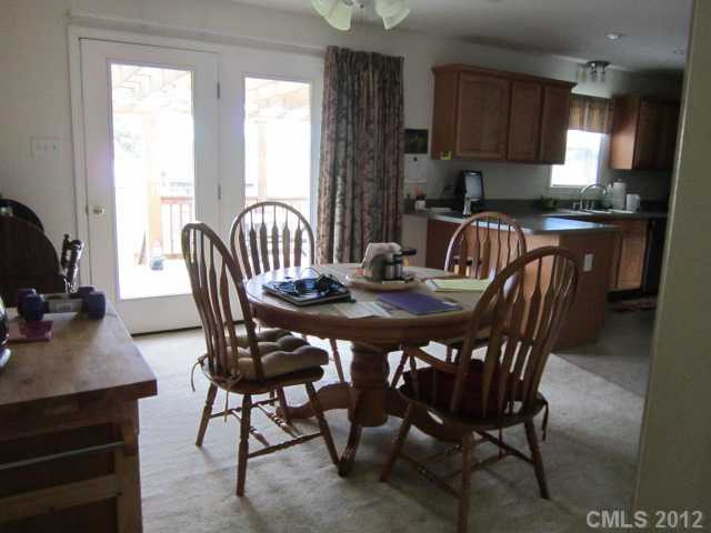 114 Rabbit Hwy, Harmony, NC 28634 photo 15