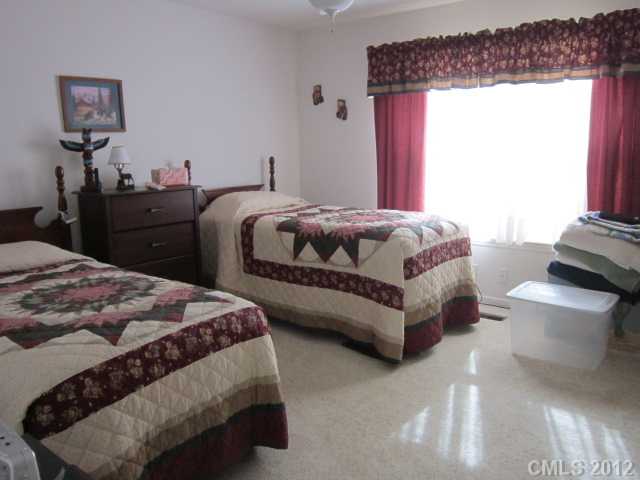 114 Rabbit Hwy, Harmony, NC 28634 photo 7