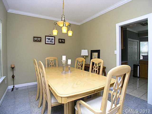 1925 Brandywine Dr, Matthews, NC 28105 photo 2