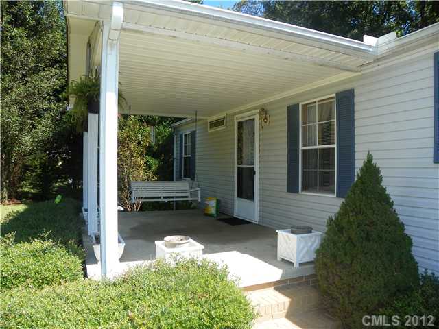 3811 Shadowcrest Dr, Concord, NC 28027 photo 3