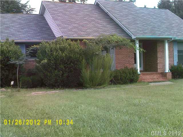 7331 Killarney Dr, Stanley, NC 28164 photo 1