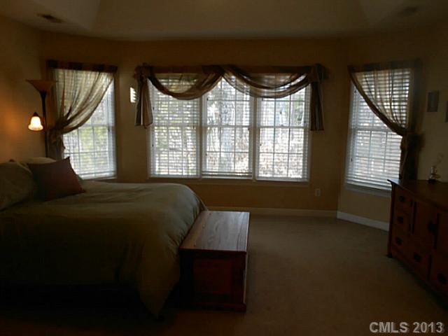 8112 Forest Shadow Cir, Cornelius, NC 28031 photo 3